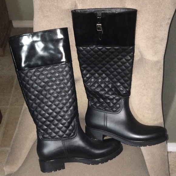 lady godiva duck boots